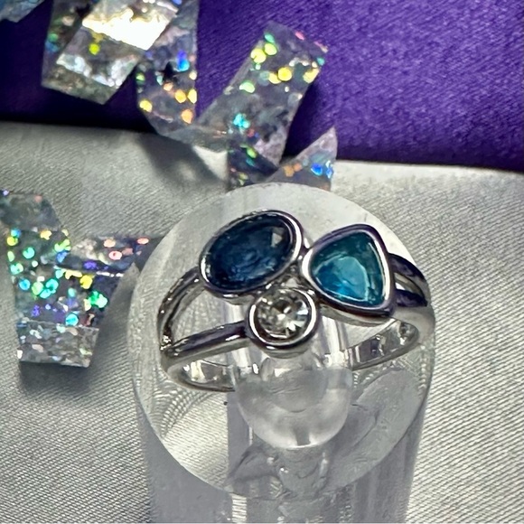 Silver & Blue Gemstone Cluster Ring – Size 7 – NWOT - Picture 4 of 17